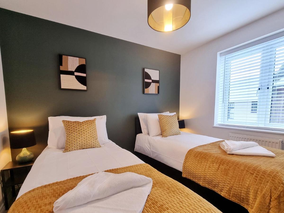 Modern & Spacious 3 Bedrooms And 2 Bathrooms Home, Free Parking! Cambridge  Ngoại thất bức ảnh