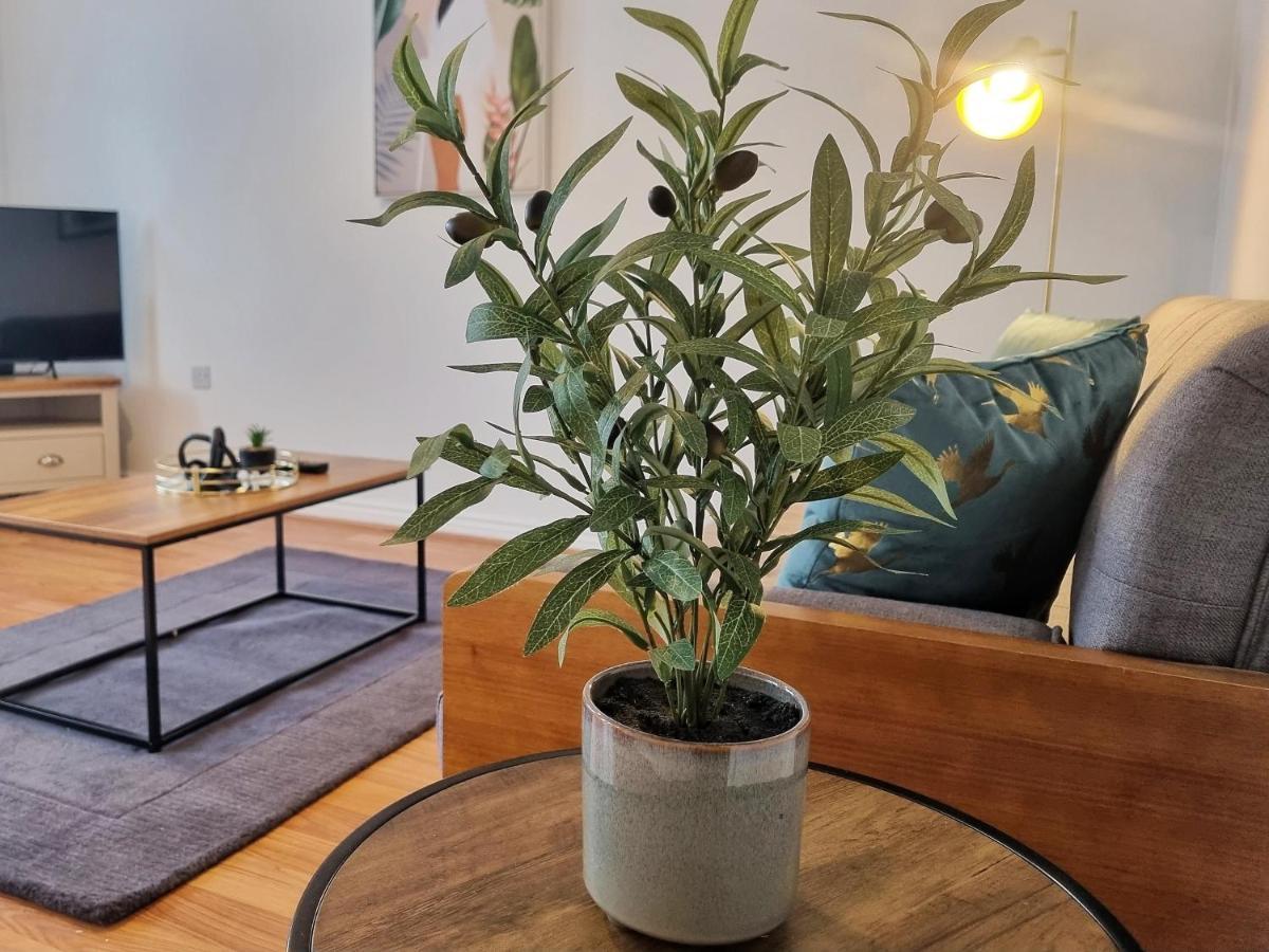 Modern & Spacious 3 Bedrooms And 2 Bathrooms Home, Free Parking! Cambridge  Ngoại thất bức ảnh